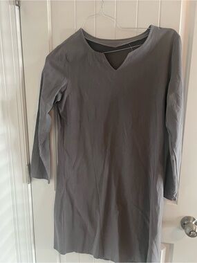 Classic Gray Long-Sleeve Shift Dress with V-Notch